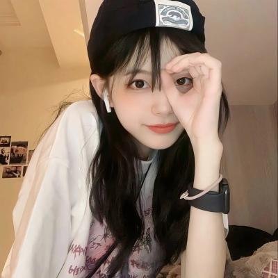 两个我都爱 海报